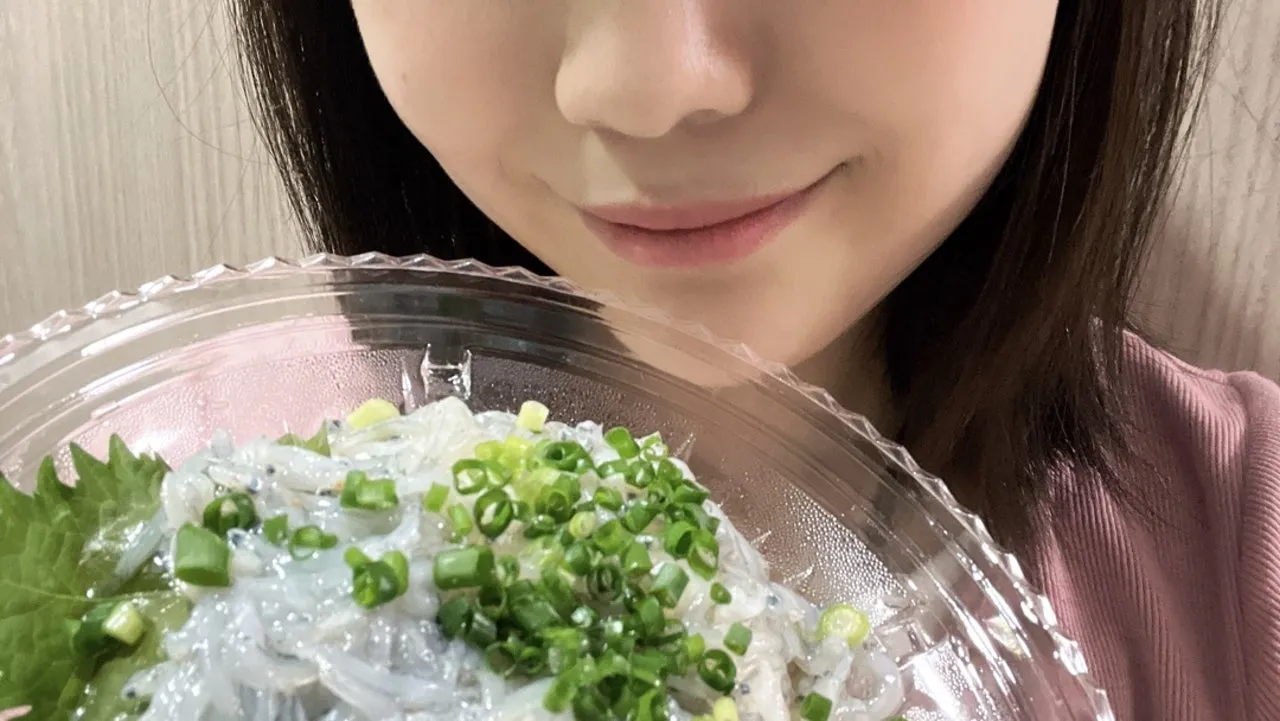 生しらす丼 工藤由愛
