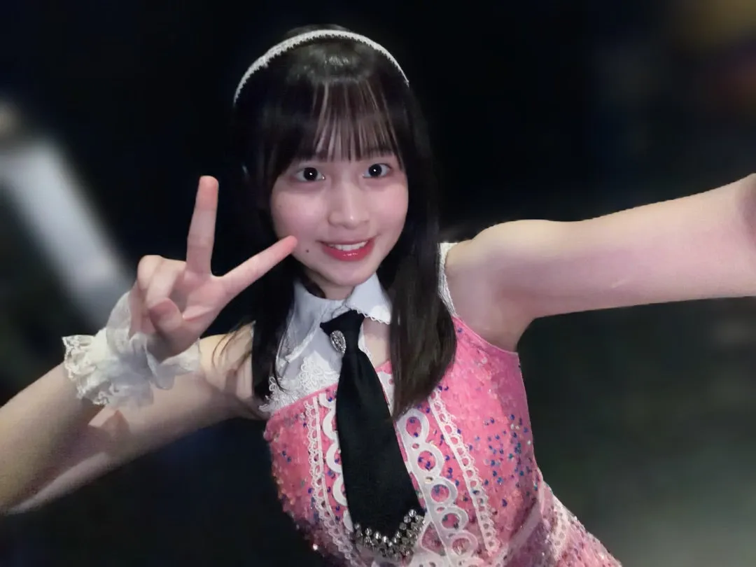 ピンク衣装!!安田美結