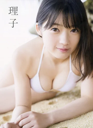 山岸理子1st写真集 「理子」