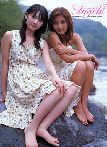 石川梨華&道重さゆみ写真集 「エンジェルズ」
