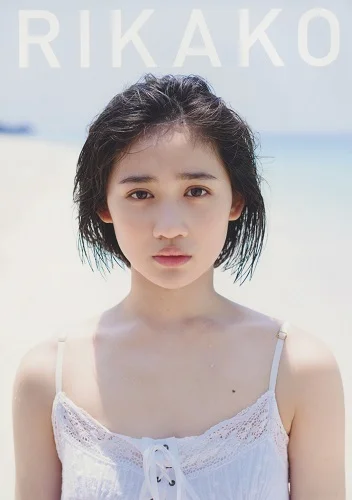 佐々木莉佳子ファースト写真集 「RIKAKO」
